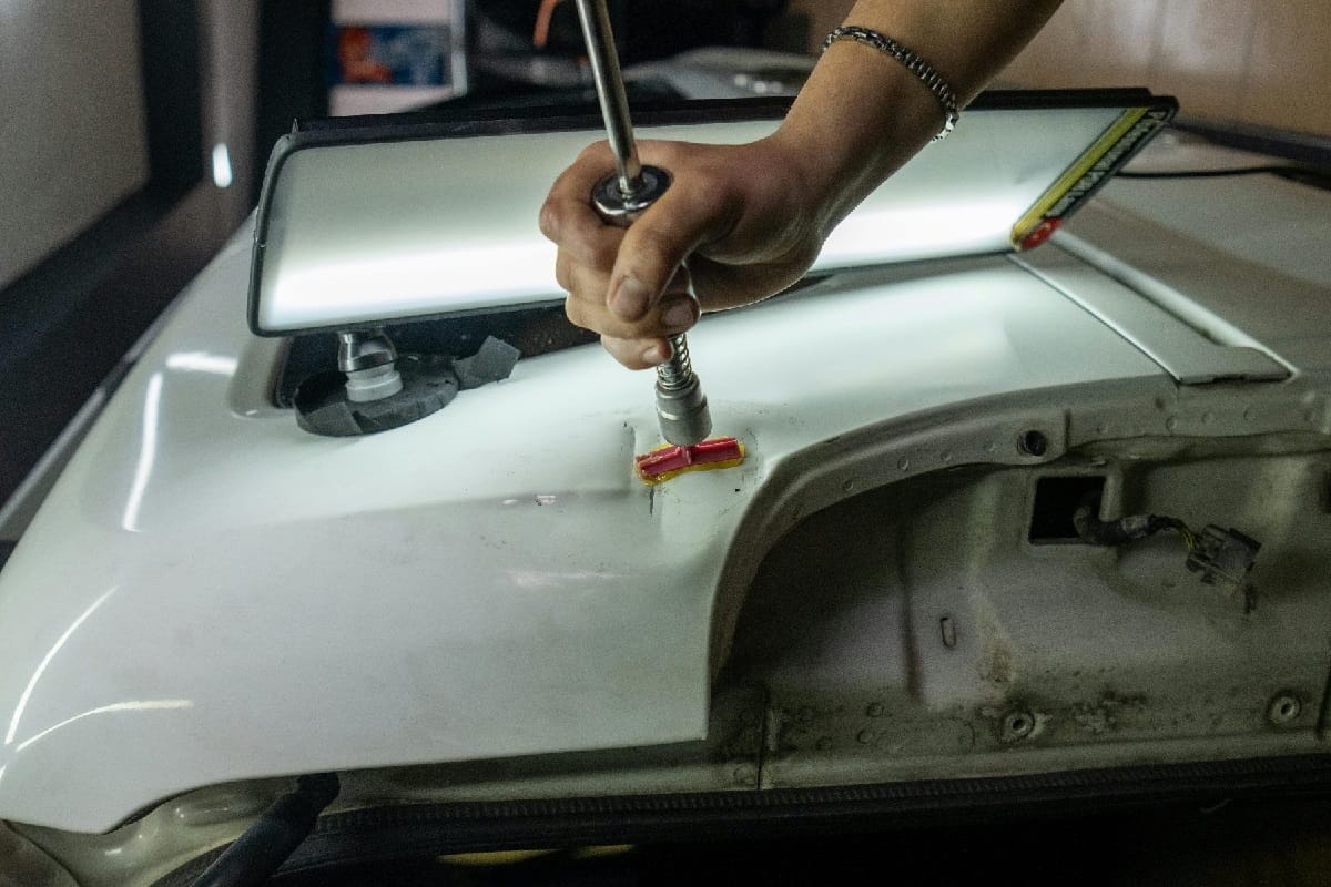 Paintless vs Traditional Dent Repair